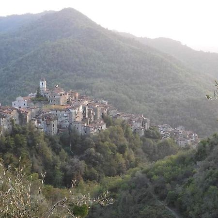 Nostro Rifugio Villa Apricale Bagian luar foto